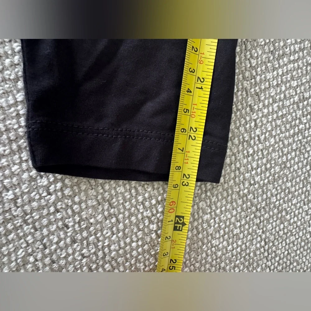 Women’s Barefoot dreams Malibu PJ set  Medium - Picture 8 of 12